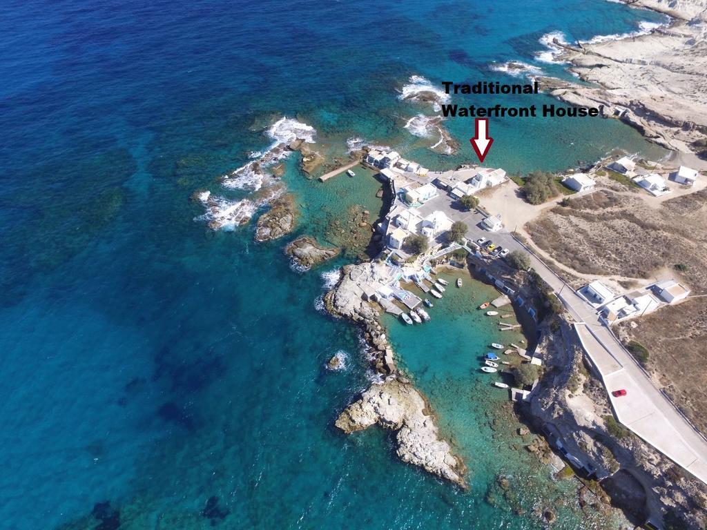 Mandrakia Traditional Waterfront House חדר תמונה