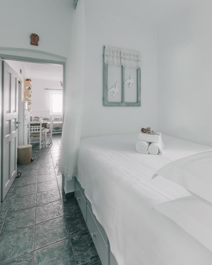 Mandrakia Traditional Waterfront House מראה חיצוני תמונה
